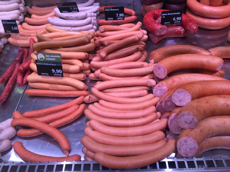 ecommerce-LEVENS-min_sausages_meat_butchery-1069321